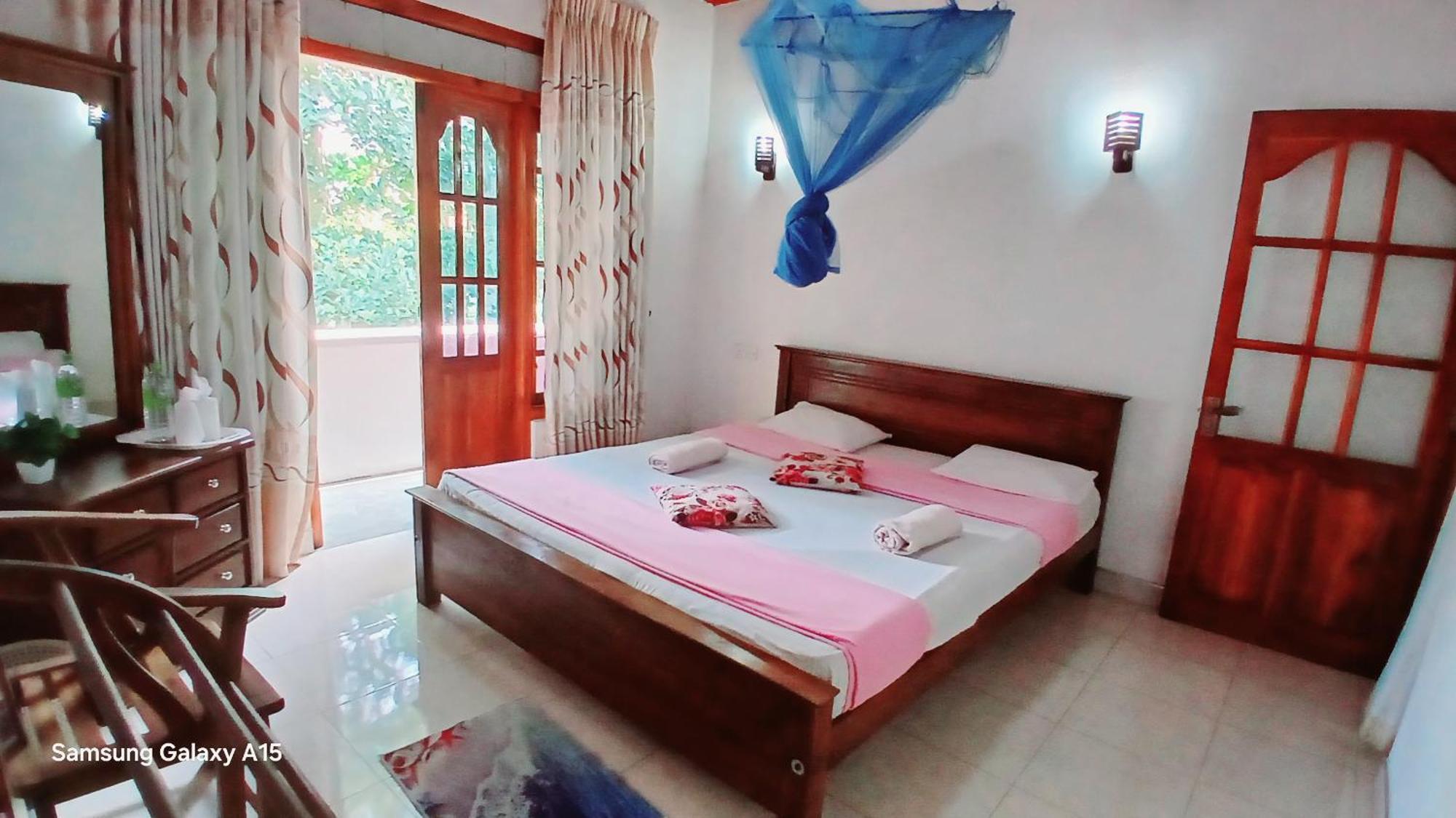 Jasmine Garden Inn Ella Room photo